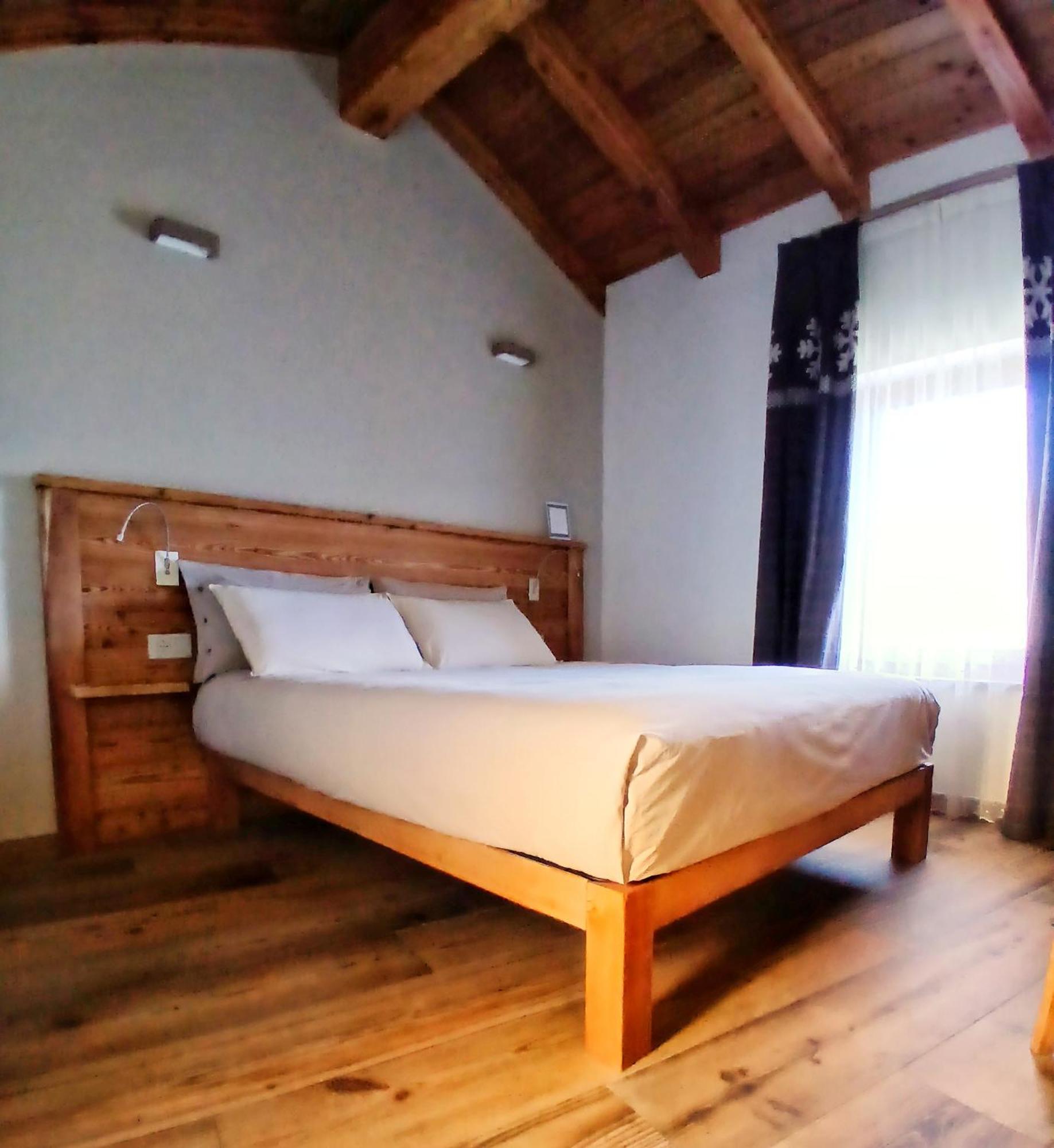 Double Room Private Bathroom