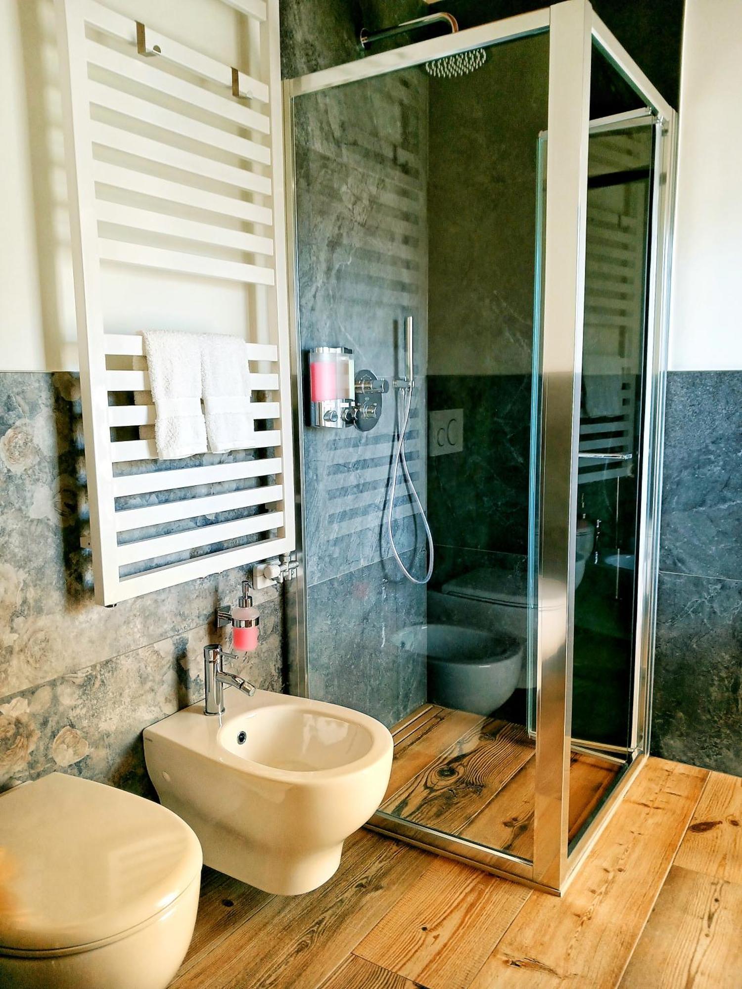Double Room Private Bathroom